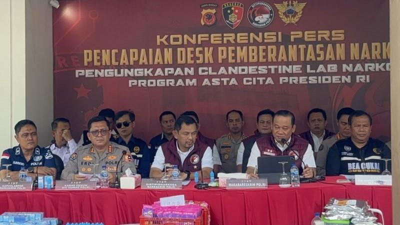 Awal Mula Terungkap Pabrik Narkoba Happy Water di Perumahan Elit Bandung