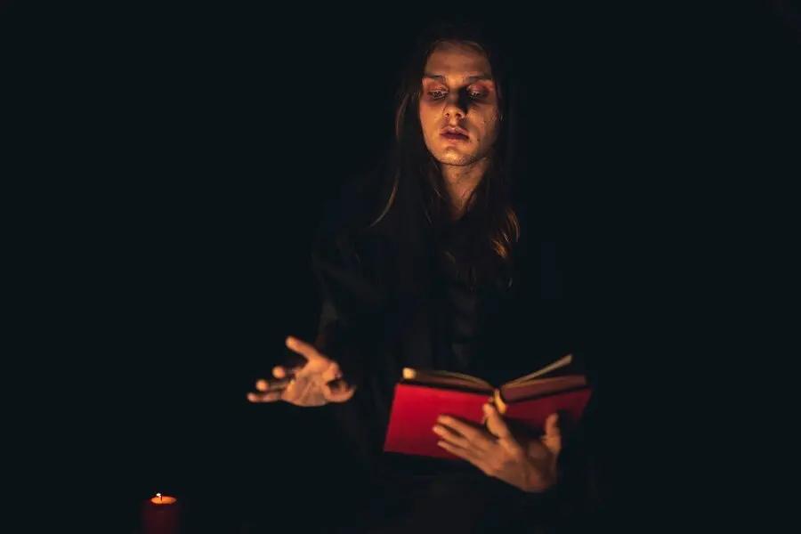 27 Arti Mimpi Disantet Orang yang Dikenal: Pertanda Baik atau Buruk?