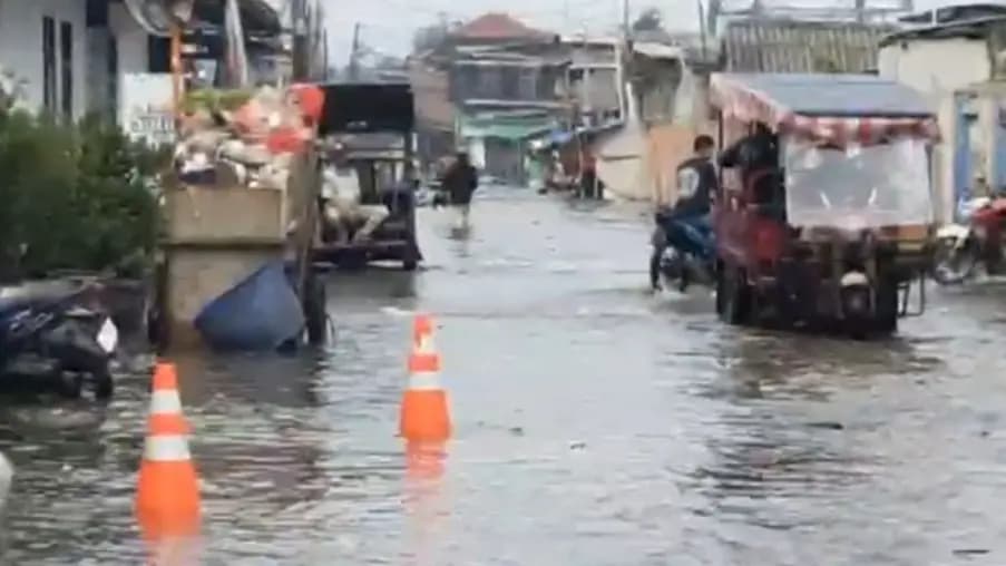 Akibat Banjir Rob: 4 RT di Jakarta Utara Terendam Air Hingga 70 Cm