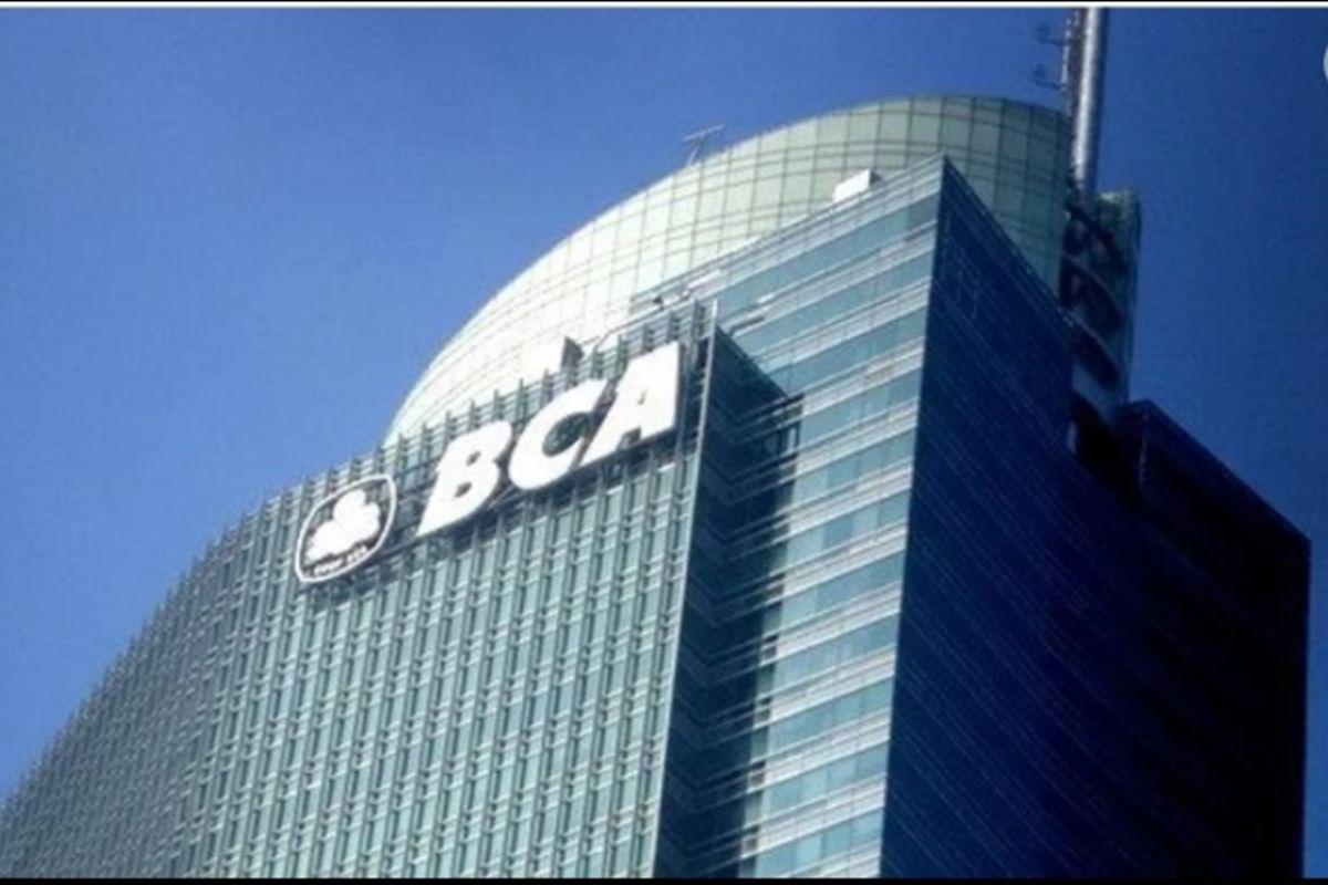 Djohan Emir Setijoso Mundur Dari Kursi Presiden Komisaris BCA