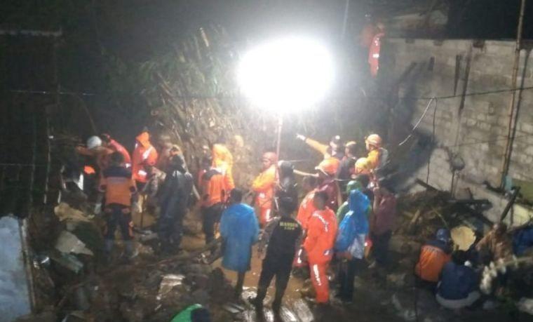 Longsor Timpa Rumah di Temanggung, Satu Korban Tewas