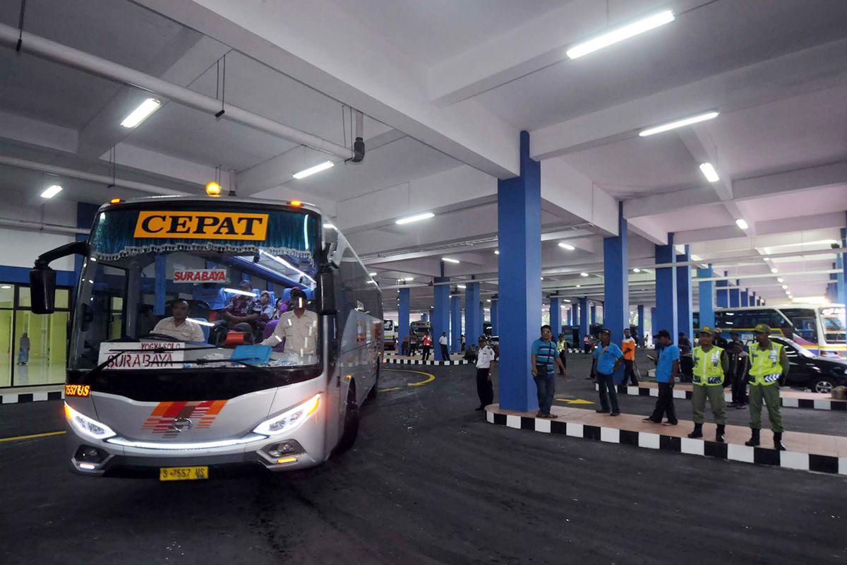 AHY Pastikan Harga Tiket Transportasi Umum Turun Pasca Kenaikan PPN