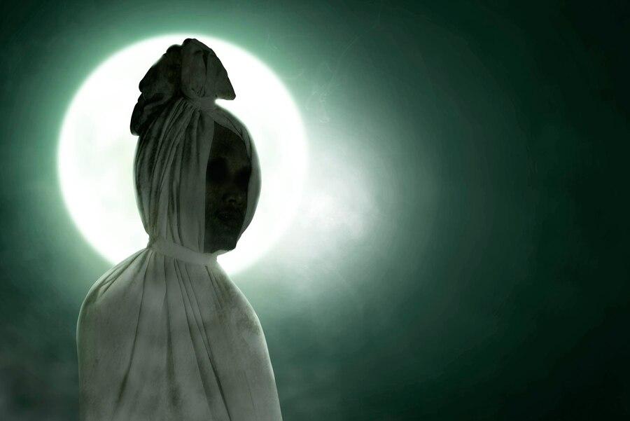 27 Arti Mimpi Dikejar Pocong, Tanda Perubahan atau Peringatan?