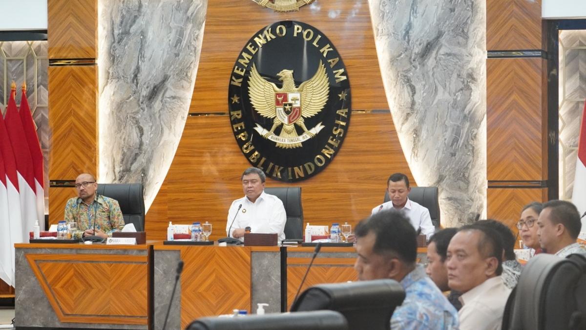Kemenko Polkam Bahas Perkembangan Pelaksanaan Penyelesaian Non-Yudisial Pelanggaran HAM Berat