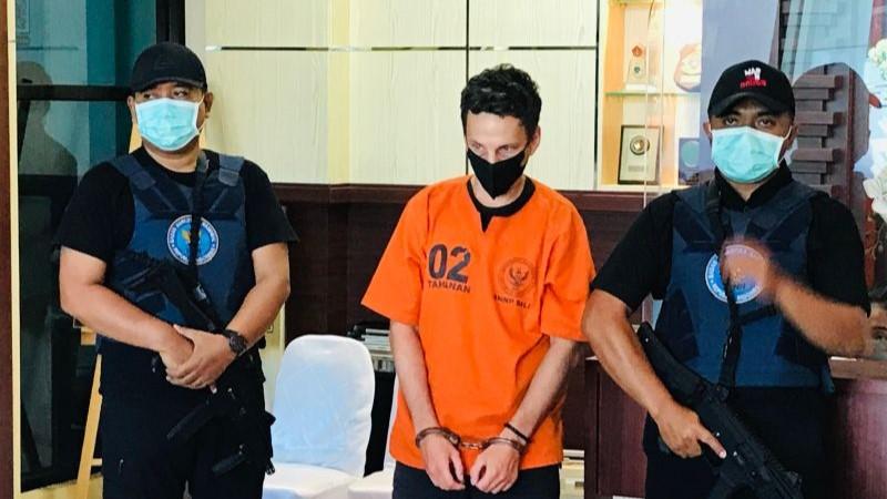 Polisi Tangkap Warga Negara Rusia Pengedar Narkoba di Bali