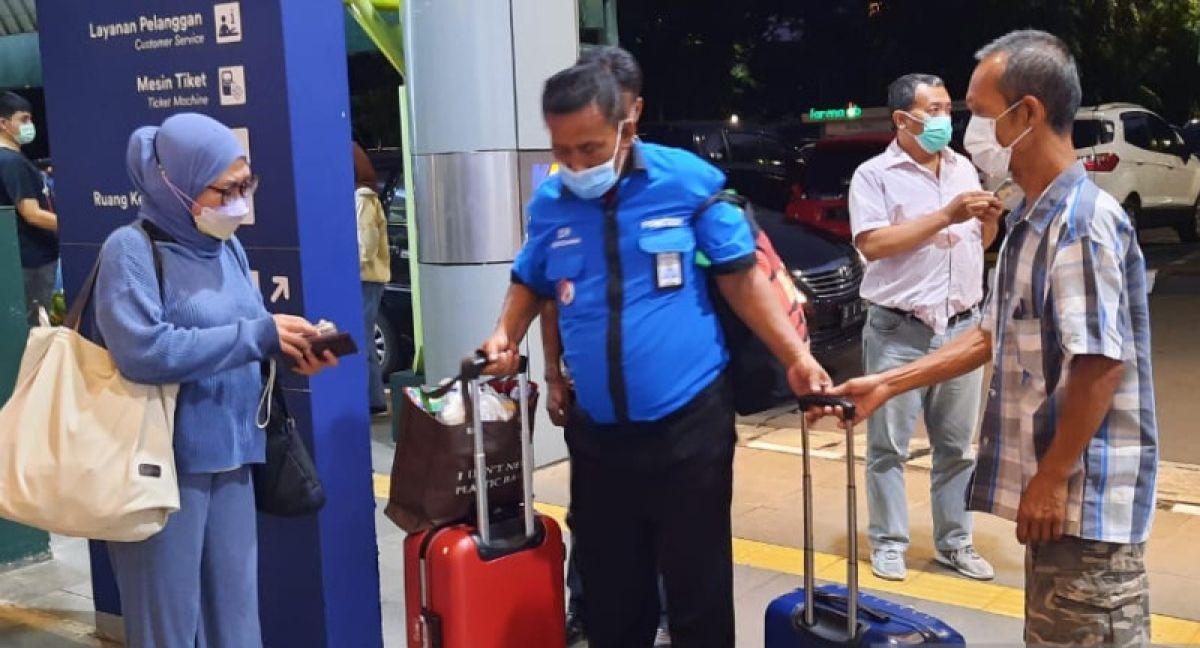 KAI Beri Layanan Pesan Jasa Porter Secara Online