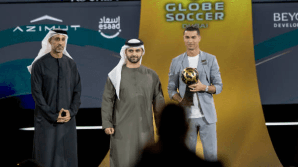 Cristiano Ronaldo Pecahkan Rekor Gol, Menangkan Dua Globe Soccer Awards