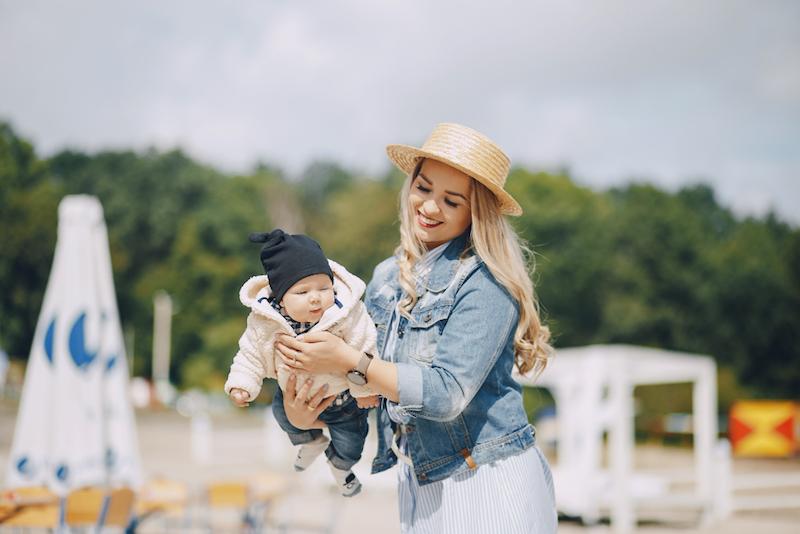Tips Aman Liburan Bersama Bayi: Panduan untuk Perjalanan Nyaman