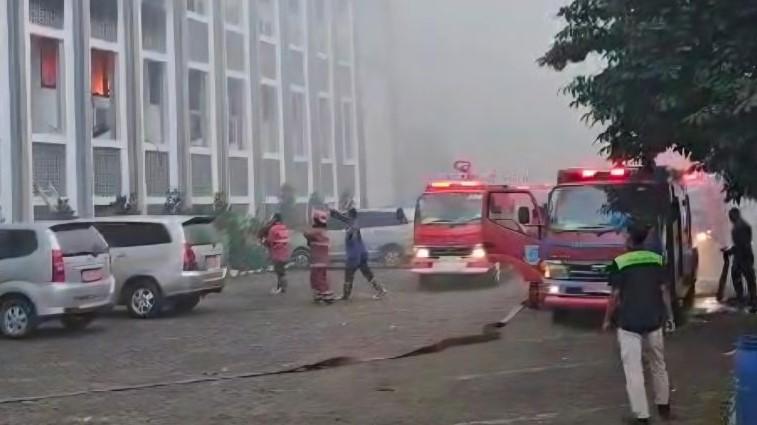 Gedung Rektorat UIN Jakarta Terbakar, Dokumen Dipastikan Tetap Aman