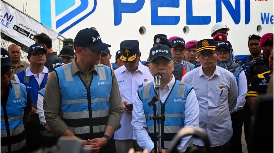Menhub Dudy Sapa Penumpang KM Labobar di Tanjung Priok, Tegaskan Pelayanan Harus Berjalan Baik