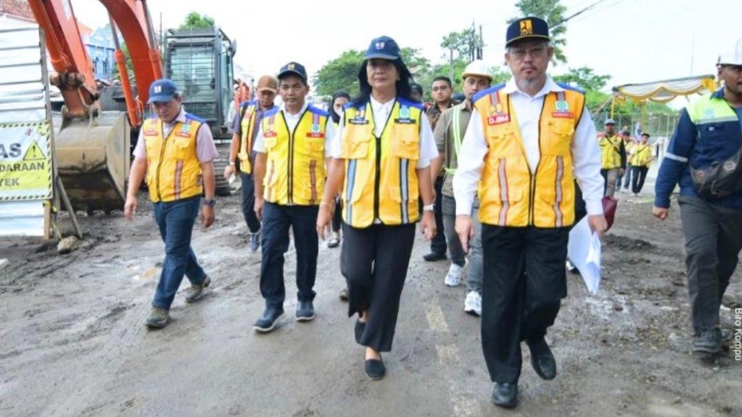 Wamen PU Imbau Percepatan Penggantian Jembatan Jetak di Pasuruan