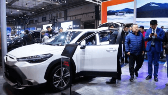 Polemik Dunia Otomotif 2024: Dari 'Gugur' hingga Terbit dan Bergabung