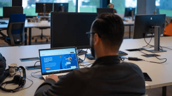Gampang! Ini 10 Solusi Jitu Atasi Masalah Laptop Tak Ada Suara