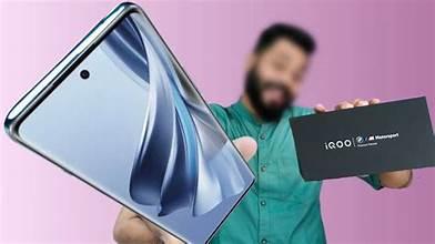 iQOO 13 Hadir dengan Performa Luar Biasa, Baterai Super Irit dengan Desain Mewah