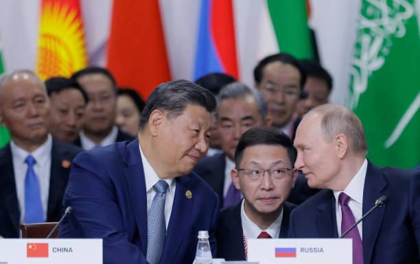 Xi Janji Dorong 'Perdamaian Dunia' dalam Pesan Tahun Baru untuk Putin