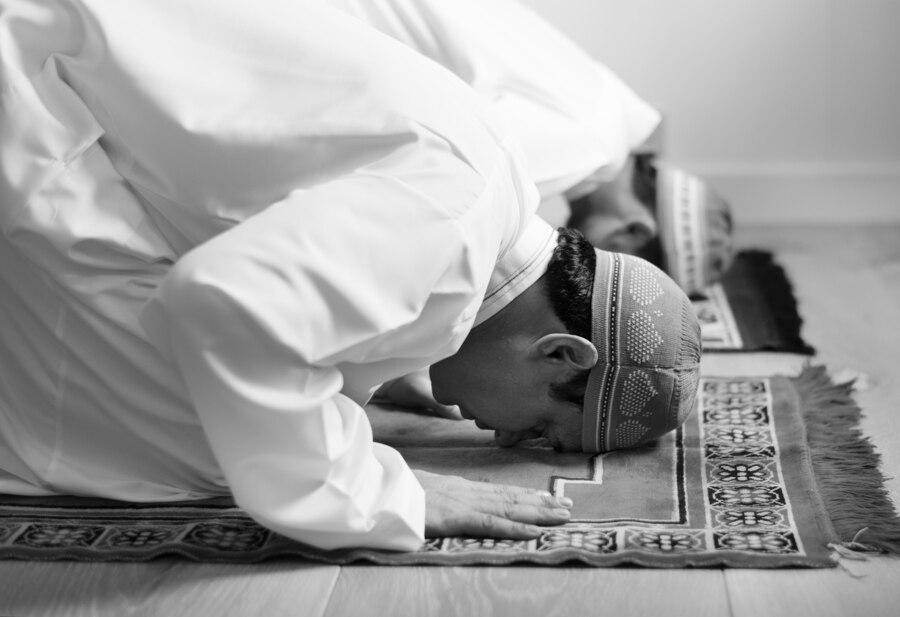 Pengertian Sujud Tilawah, Tata Cara, dan Keutamaannya dalam Islam