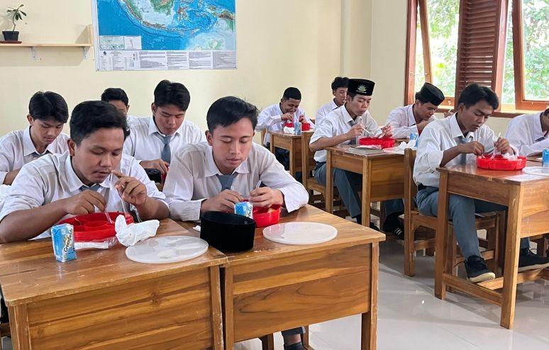 Program Makan Bergizi Gratis Dimulai Hari Ini, 190 Dapur Siap Layani di 26 Provinsi