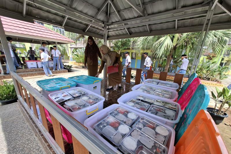 Makan Bergizi Gratis untuk Ibu Hamil di Jakarta Dimulai 9 Januari 2025