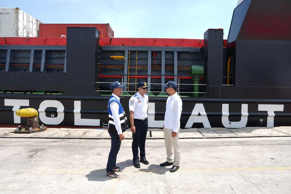Pelni dan Kemenhub Lepas Pelayaran Perdana KM Lognus 4 Tahun 2025