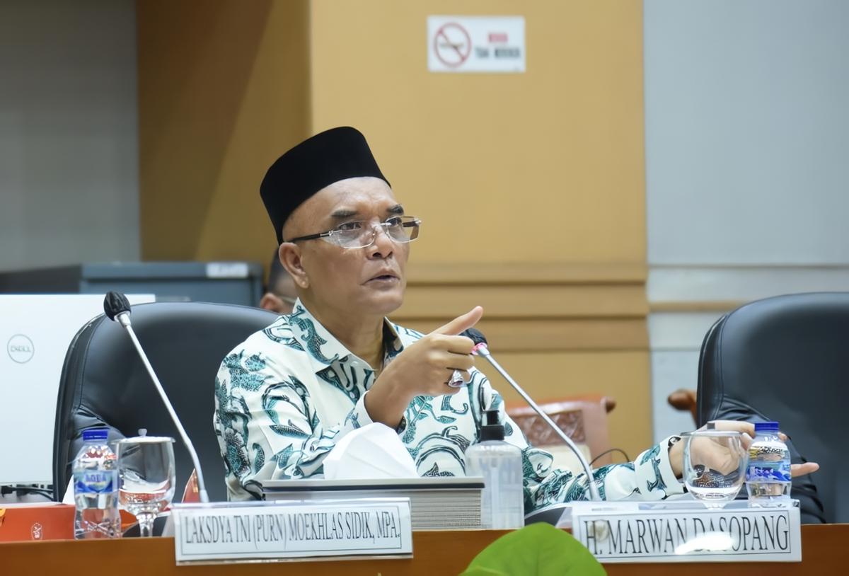 Nah loh! DPR Temukan Adanya Anggaran Visa Dobel Bikin Biaya Haji Bengkak