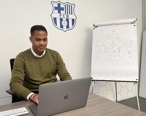 Profil Patrick Kluivert, Juru Taktik Timnas Indonesia yang Tiba Malam Ini