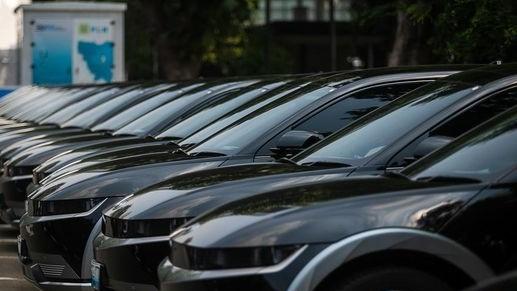 Pasar Otomotif Indonesia 2024 Tertekan, Penjualan Mobil Terjun Bebas
