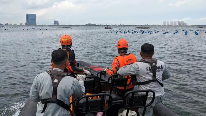 Nelayan Tewas Setelah Kapal Terbalik di Pulau Cipir, Tim SAR Lakukan Evakuasi