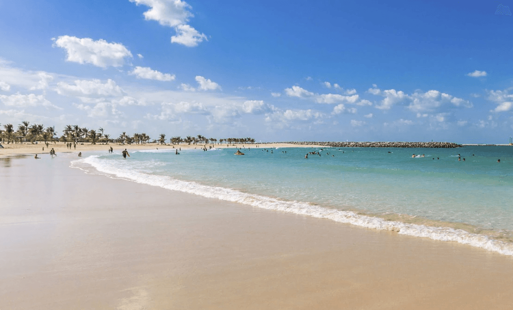 Dubai Hadirkan Pantai Khusus Wanita, Menawarkan Privasi dan Kenyamanan