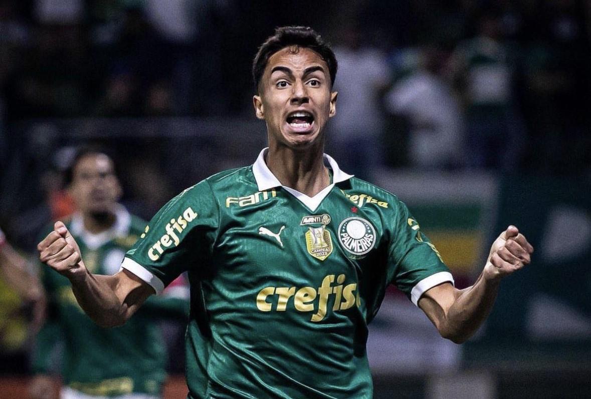 Bek Muda Palmeiras Vitor Reis Komitmen Gabung Man City