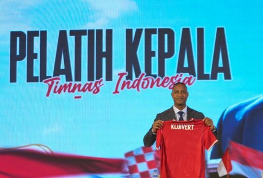 Patrick Kluivert Singgung Peran Klub Liga 1 untuk Timnas Indonesia