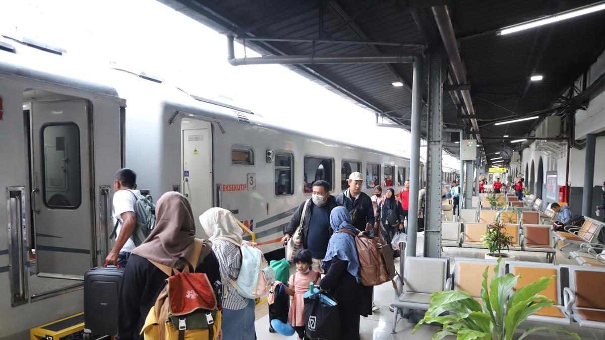 51,8 Juta Penumpang Naik KA Jarak Jauh dan Lokal Selama 2024