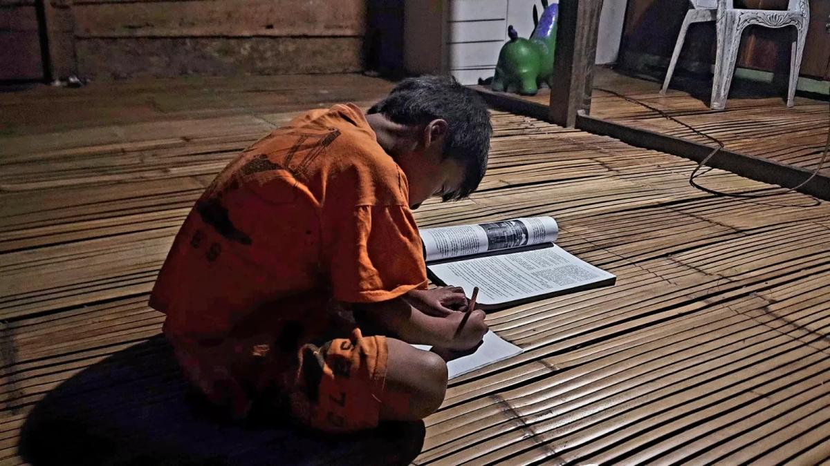 Pemerintah dan PLN Sukses Listriki 99,92 Persen Desa di Seluruh Indonesia