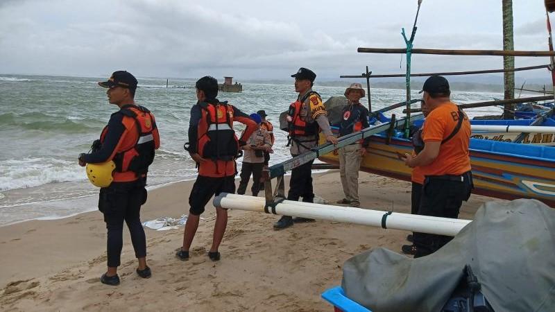 Lagi Buang Air Besar , Bocah di Lampung Hilang Terbawa Arus
