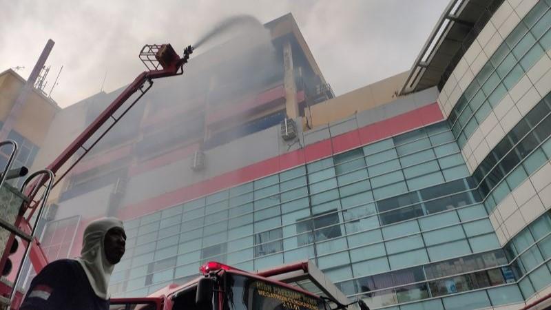 Proses Pencarian Korban Kebakaran Glodok Plaza Masih Terus Dilakukan