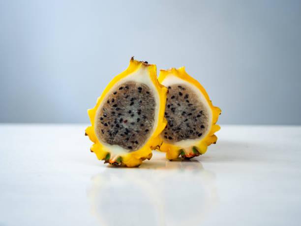 Langka! Ini Fakta Menarik Buah Naga Kuning