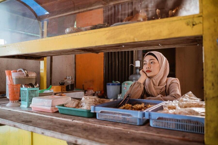 7 Faktor yang Membuat Warung Makan Sepi dan Solusi untuk Mengatasinya