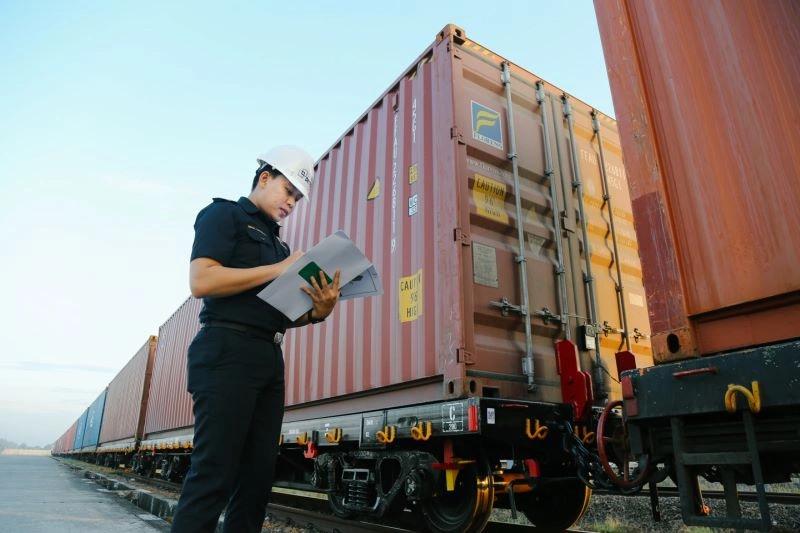 Produsen Makanan Hewan dan Gitar Elektrik Dapat Izin Fasilitas Kawasan Berikat dari Bea Cukai
