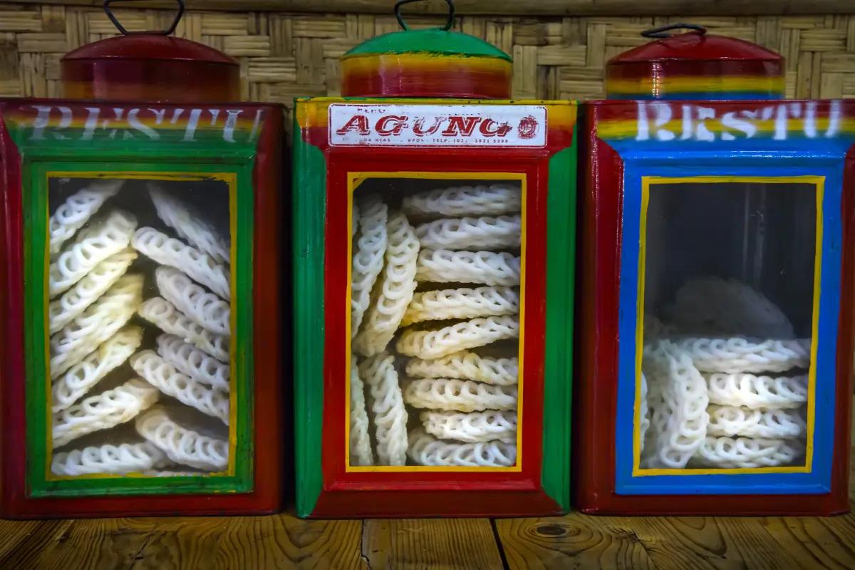 9 Jenis Kerupuk yang Populer di Indonesia