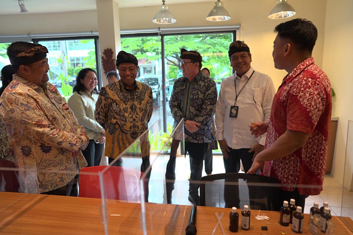 Perkuat Hilirisasi Minyak Atsiri, Kemenperin Kembangkan Pusat Flavor dan Fragrance Bali