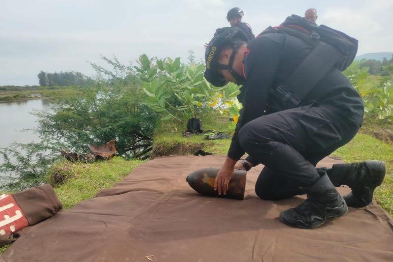 Dikira Barang Berharga, Ternyata Warga Aceh Temukan Bom Proyektil