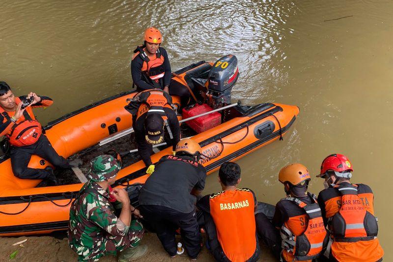 Memancing Berujung Pria Tewas Tenggelam di Kali Cimanceri Tangerang
