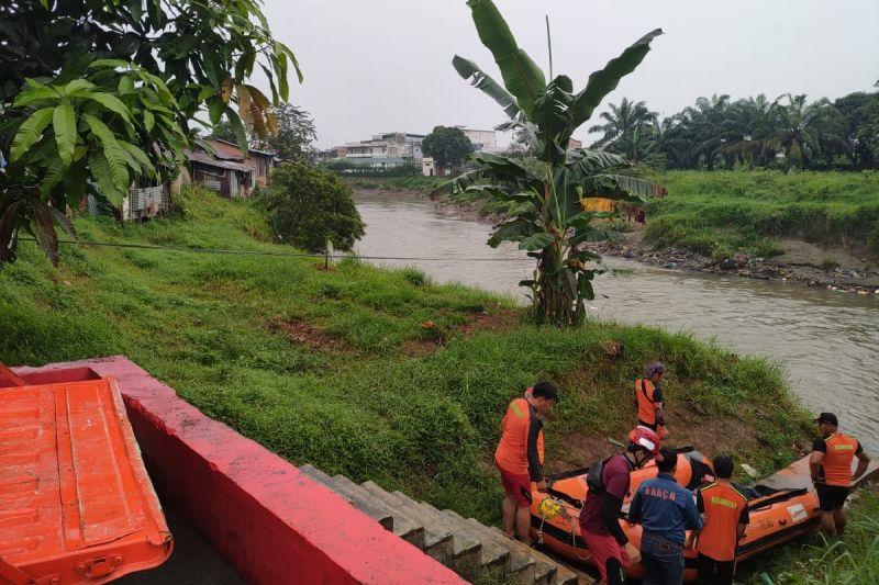 Basarnas Temukan Bocah yang Terseret Arus di Sungai Deli Kota Medan