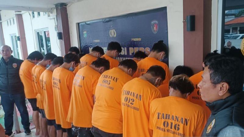 Bongkar Aksi Penipuan Online di Apartemen Jakpus, 20 Pelaku Ditangkap!