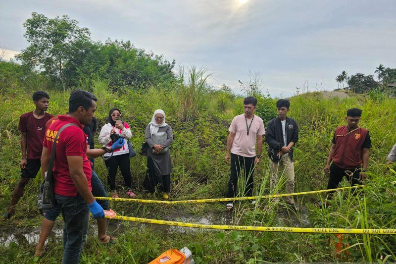 Heboh! Temuan Kendi Misterius di Dermaga Sukabumi, Ternyata Ini Isinya