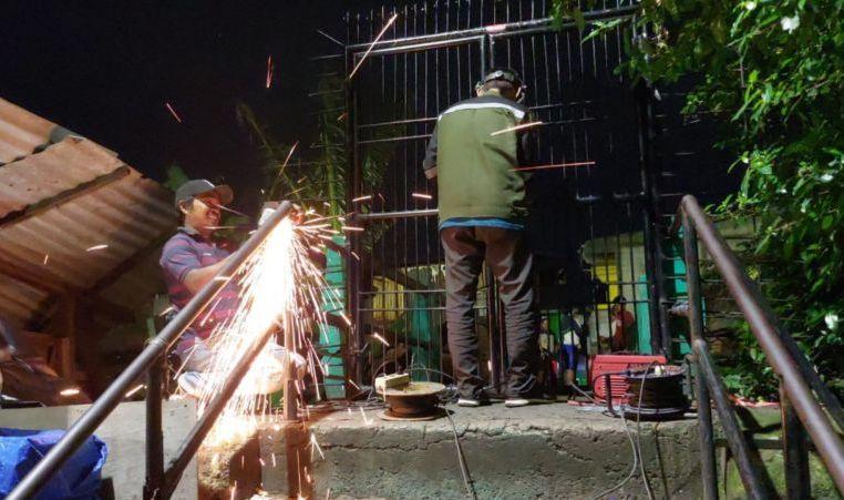 Polisi Tutup Jembatan Akses Tawuran di Cipinang Muara