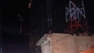 24 Jam Korban Coran Tower Roboh Tertimbun Reruntuhan, Proses Evakuasi Masih Berlangsung