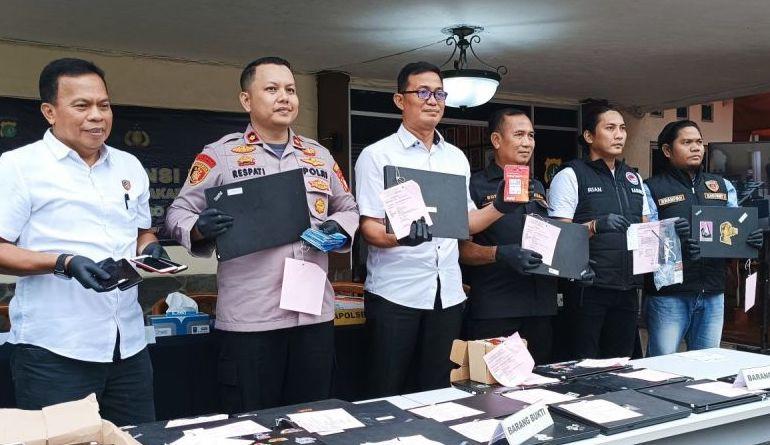 Leader dan Operator Penipuan Online Modus Aplikasi Kencan Digaji Rp5-7 Juta