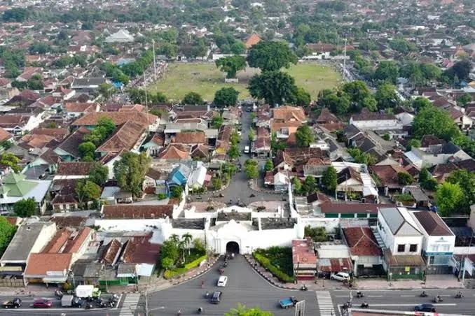 Wamenpar Berencana Diskusi dengan Sultan Yogyakarta soal Penutupan Plengkung Gading