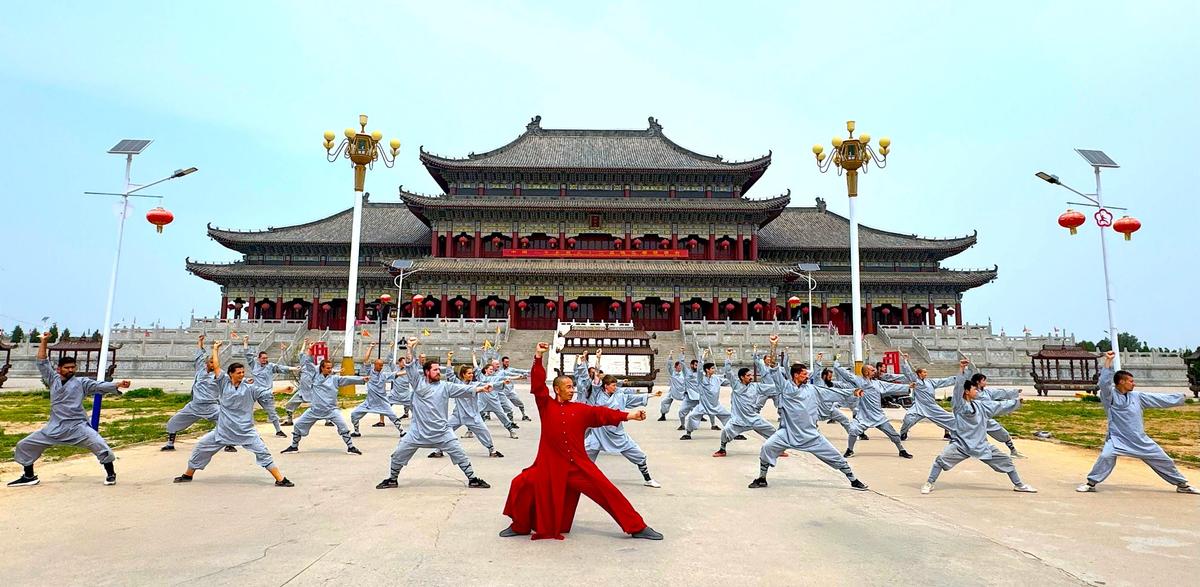 Mengunjungi Shaolin Temple, Tempat Spiritual dan Pusat Belajar Kung Fu Terkenal di Tiongkok