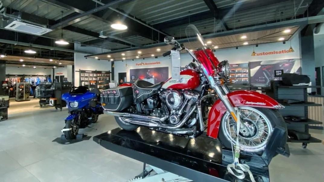 Dukung Komunitas Harley-Davidson Jakarta, AEH-D Luncurkan Showroom Baru